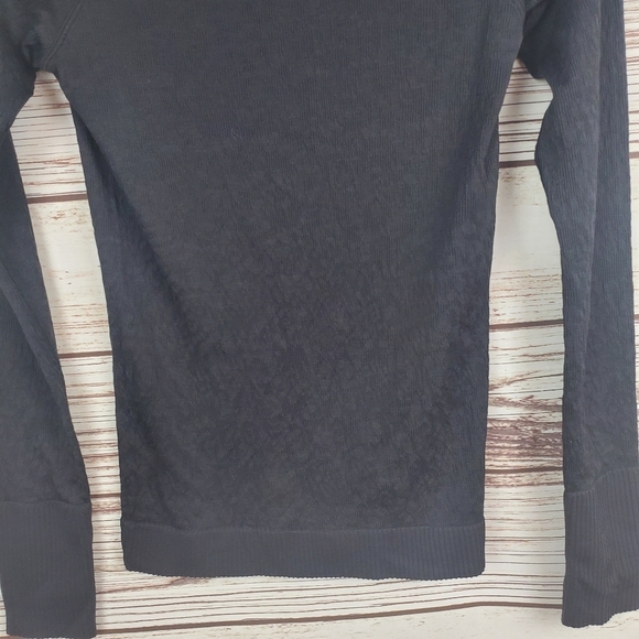 Lululemon Womens Size 4 Black Rest Less Textured Floral Long Sleeve Pullover #5 - Picture 11 of 11